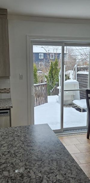 MAISON À LOUER - DISPONIBLE MAINTENANT - Photo 1