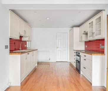 3 bedroom semi-detached house to rent - Photo 1