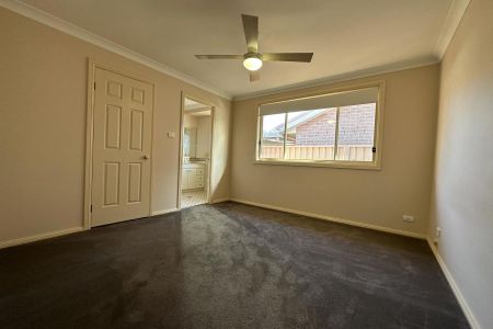 'IMPRESSIVE FAMILY HOME IN IDEAL LOCATION' - Photo 5