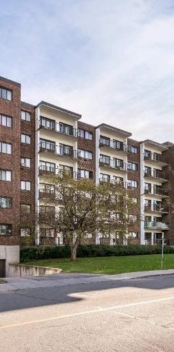 1 CH - 1 SDB - St-Laurent - $1,395 /mo - Photo 1