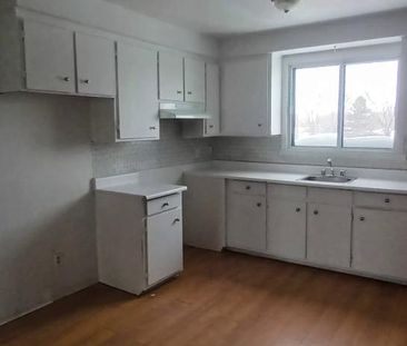 TERREBONNE 4 1/2 LIBRE PRÈS TERMINUS D'AUTOBUS TERREBONNE - Photo 3