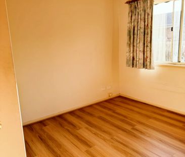 Building 1 - Bedroom 3 - Photo 1