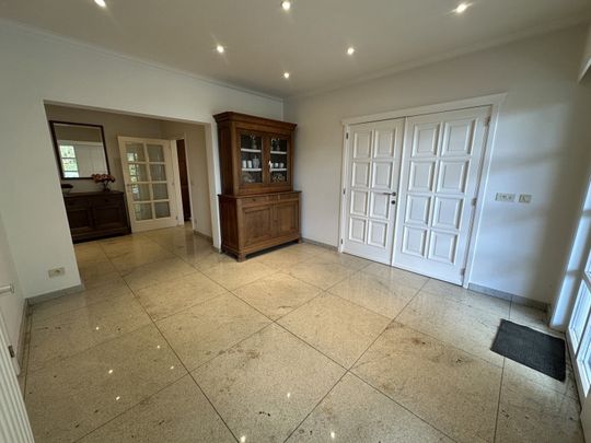 Zeer rustig gelegen villa op royaal perceel - Photo 1