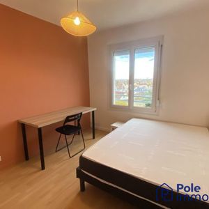 F4 MEUBLE DERNIER ETAGE - CAEN - Photo 2