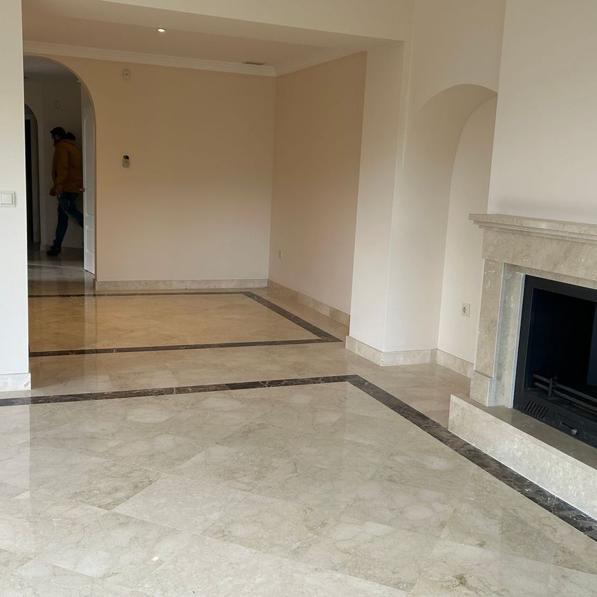 Casa adosada de alquiler en Valle Romano Golf - Photo 1