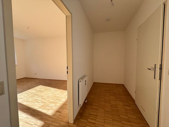 Schöne 2-Zimmer-Wohnung im Erdgeschoss mit Terrasse - Foto 1