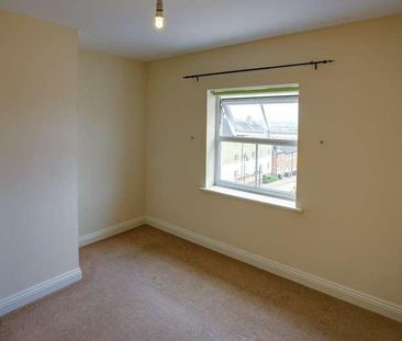 Bache House, Swindon, Wiltshire, SN25 - Photo 6