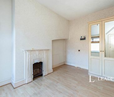 4 bedroom flat to rent - Photo 3