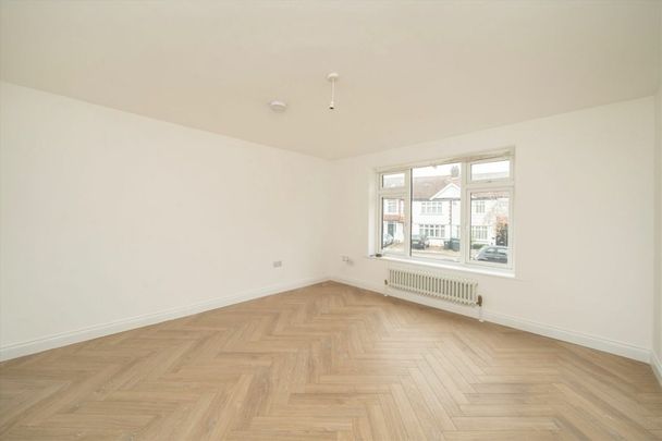 Torrington Gardens - Photo 1