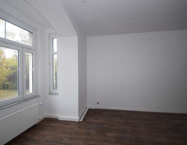 Wir sanieren für Sie! Große 2-Raumwohnung sucht neue Erstbezieher - Photo 1