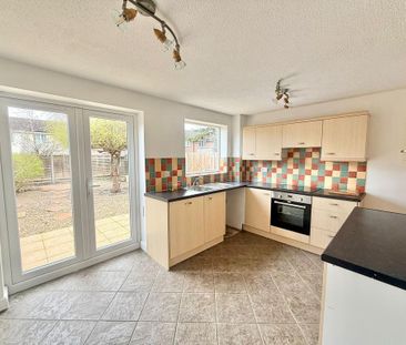 2 bedroom end of terrace house to rent - Photo 3