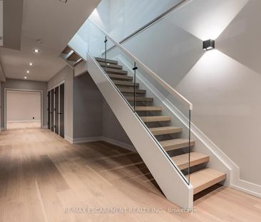 696 MONTBECK CRESCENT, Canada, Mississauga - Photo 1