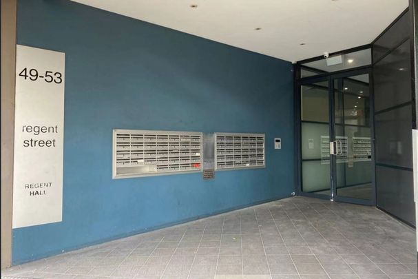 Spacious Modern Apartment Moments from Central Station & Universities - Photo 1