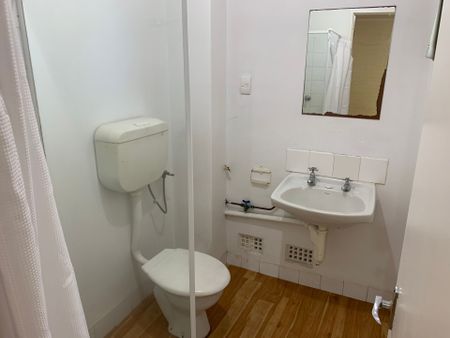 Great One Bedroom Apartment - Photo 5