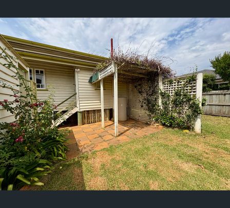1 Charlotte Street, Newtown, Qld 4350 - Photo 1
