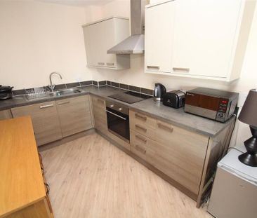 2 bedroom flat to rent - Photo 5