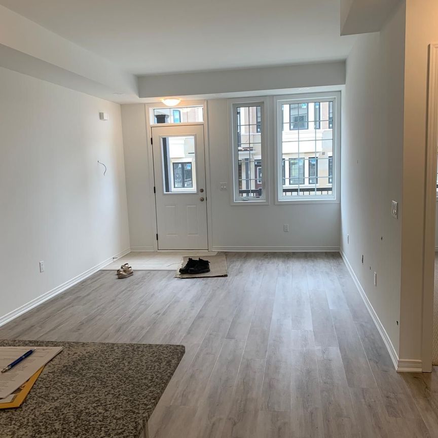 For Lease - 4350 EBENEZER Road Unit# 53, Brampton, Ontario - Photo 1