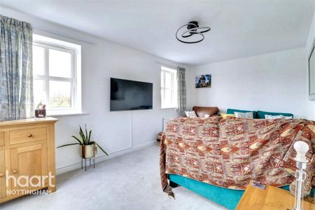 3 bedroom detached house to rent - Photo 3