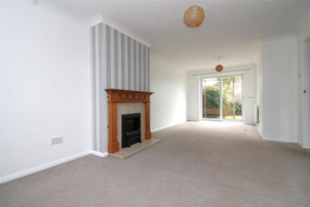 3 bedroom end of terrace house to rent - Photo 4