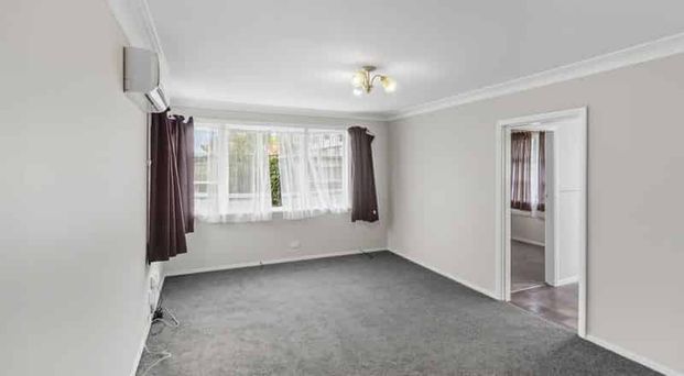 Family friendly home in the heart of Manurewa! - Photo 1