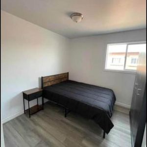 Chambre Pour Femme à Partir De Décembre - Photo 2