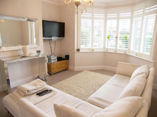 271, Lidgett Lane, Moortown, Leeds, LS17 6PD - Photo 1