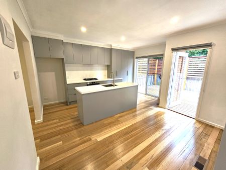 2 / 14 Wilson St, Murrumbeena - Photo 5