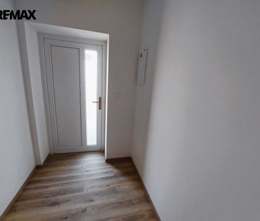 Pronájem bytu 3+kk v osobním vlastnictví 96 m², Komořany - Fotografie 5