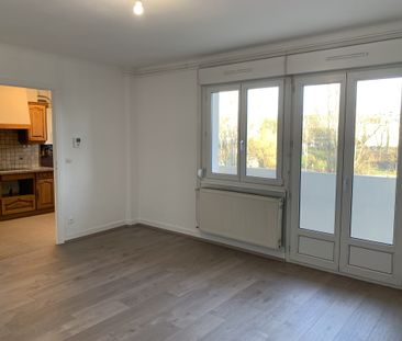 Location Appartement 4 pièces 80m² SARREGUEMINES 57200 - Photo 2