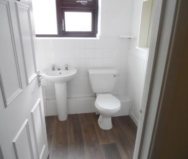 1 bedroom ground floor flat to rent - Photo 5