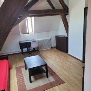 Location Appartement 1 pièce 26m² CHATELLERAULT 86100 - Photo 2