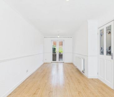 Gurney Avenue, Gloucester - Photo 1