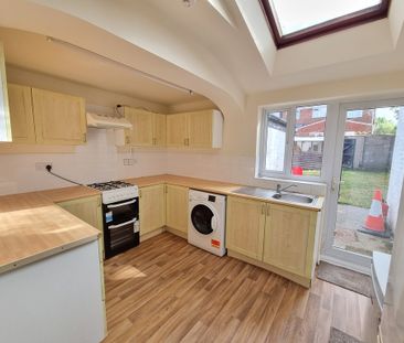 5 Bed Student Accommodation - Photo 3
