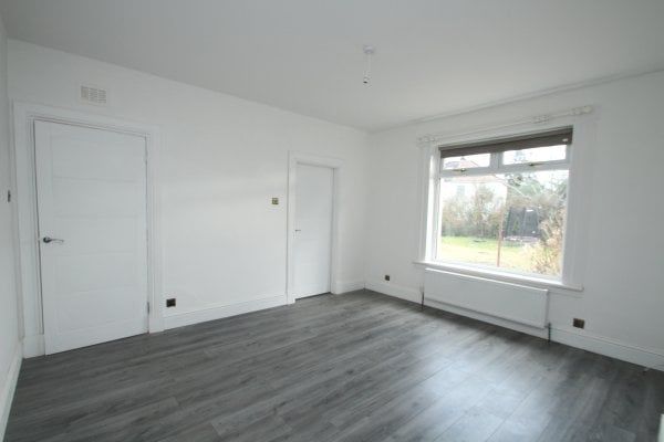 Rampart Avenue, Glasgow, G13 - Photo 1