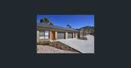 Three bedroom modern townhouse in a well located position in North Tamworth - Photo 5