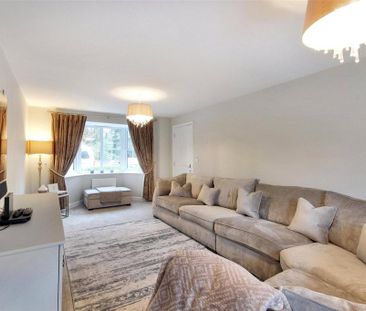 5 bedroom detached house to rent - Photo 1