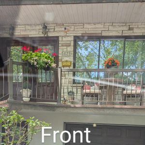 Beau et grand 5 1/2 haut de duplex - Photo 2