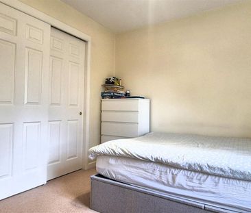 Banister Park, So15 - Photo 6