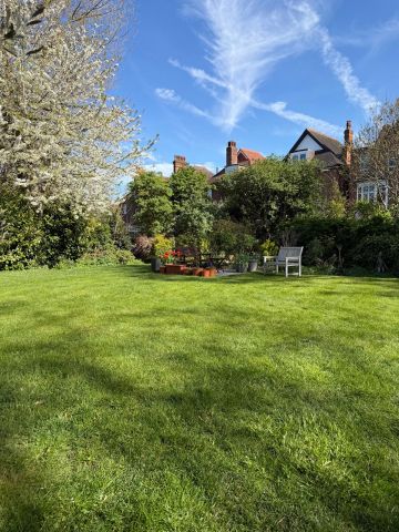 Studio Flat, Kersfield House, SW15 - Photo 3