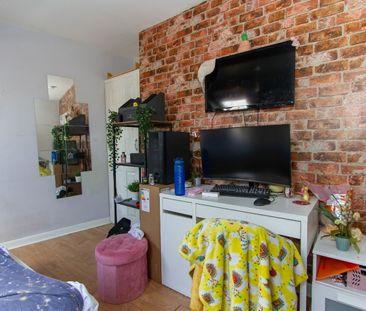 3 Bed Flat, Far Gosford Street, CV1 - Photo 1