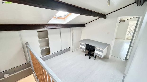 Location / Duplex - Photo 1
