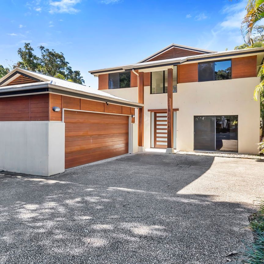 Fabulous Executive Home In Alexandra Headlands - Photo 1