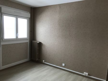 Location - Appartement T4 - 79 m² - Maîche - Photo 4