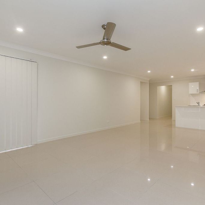For Lease – Modern 4-Bedroom Family Home in Coomera - Photo 1