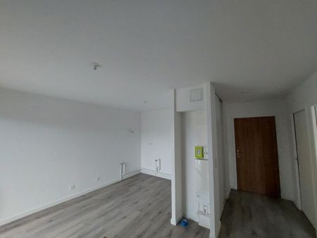 Location Appartement 2 pièces 41m² NOTRE DAME DE BONDEVILLE 76960 - Photo 3