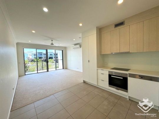 Bright and Roomy Waterfront Townhouse in Emerald Lakes - Photo 1
