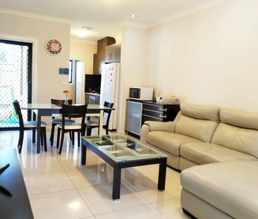 Modern 4-Bedroom Townhouse in Prime Blacktown Location - Photo 2