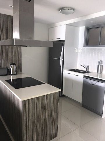 ONE BEDROOM FURNISHED UNIT! - Photo 2