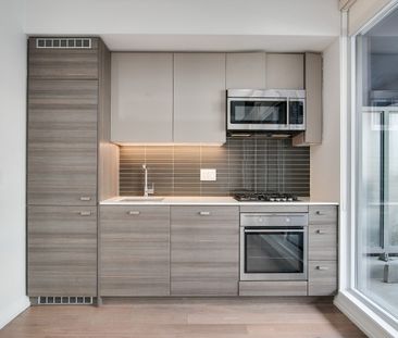 For Lease - 835 St Clair Avenue Unit# 401, Toronto, Ontario - Photo 1