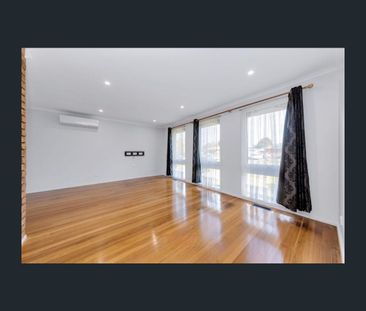31 Thomas Crescent, Cranbourne, Vic 3977 - Photo 6